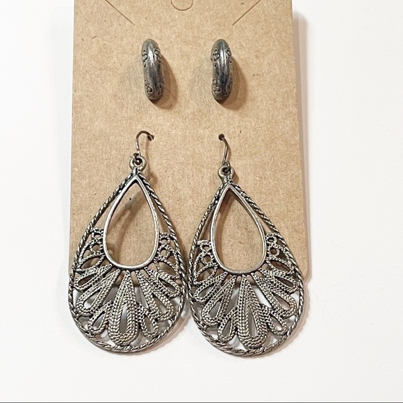 Vintage Jewelry - Set of Two Vintage Silver Tone Earrings
